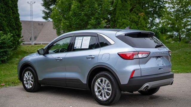 2022 Ford Escape SE