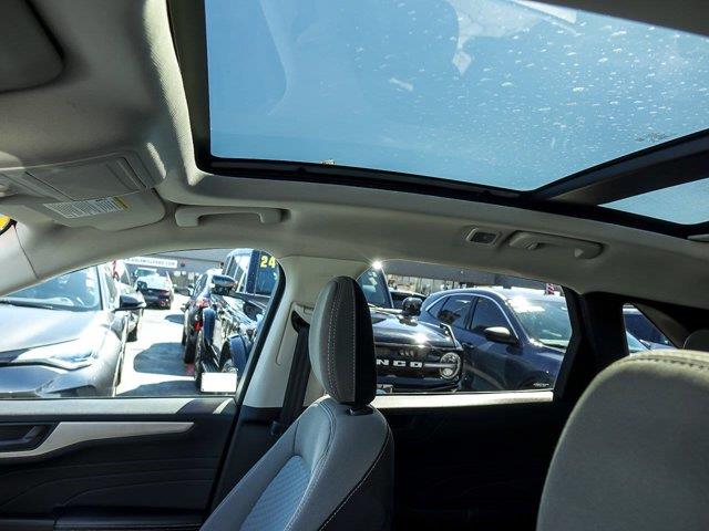 2022 Ford Escape - $21,880