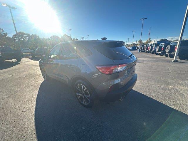 2022 Ford Escape - $19,975