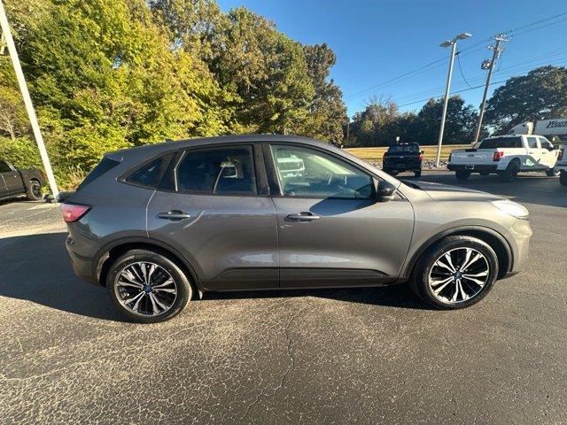 2022 Ford Escape - $19,975