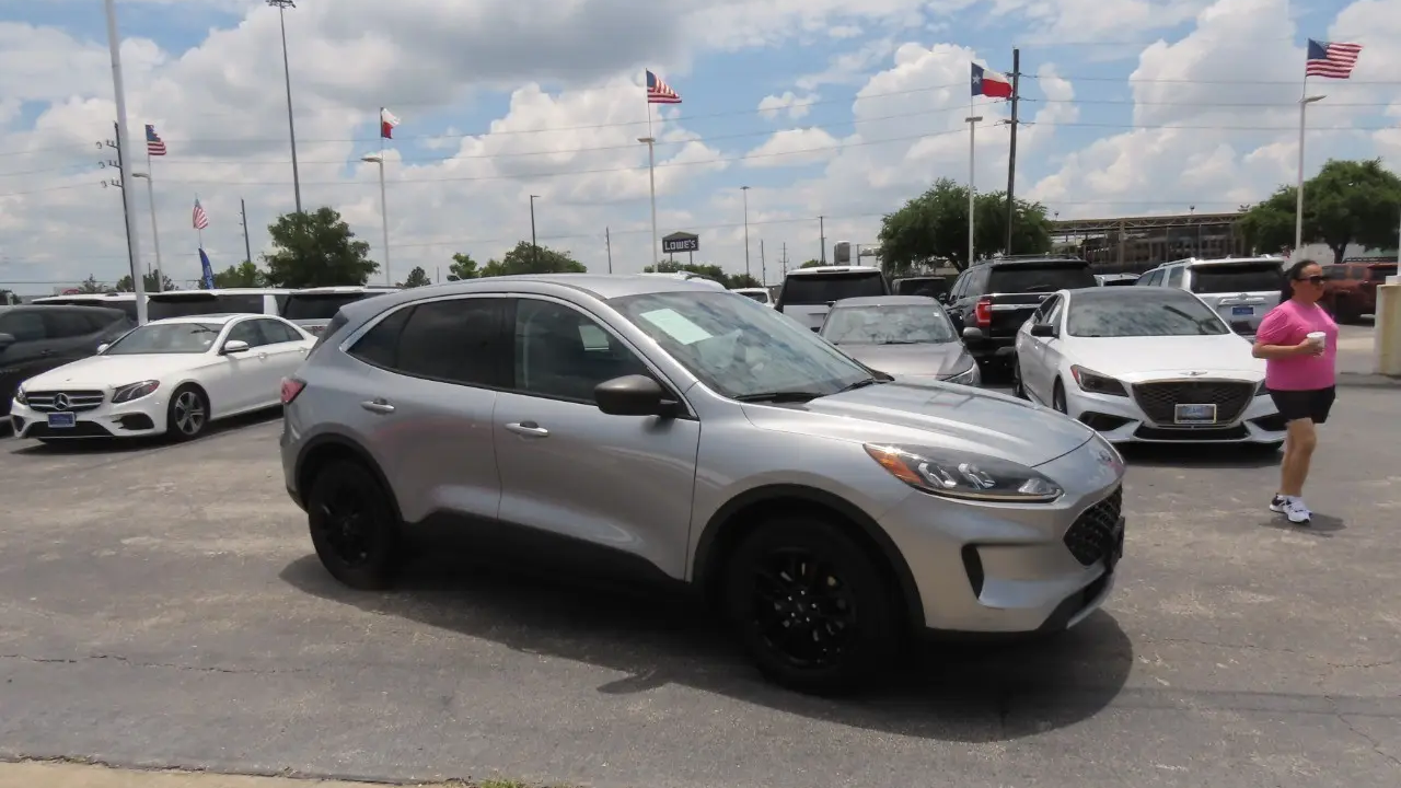 2022 Ford Escape SE