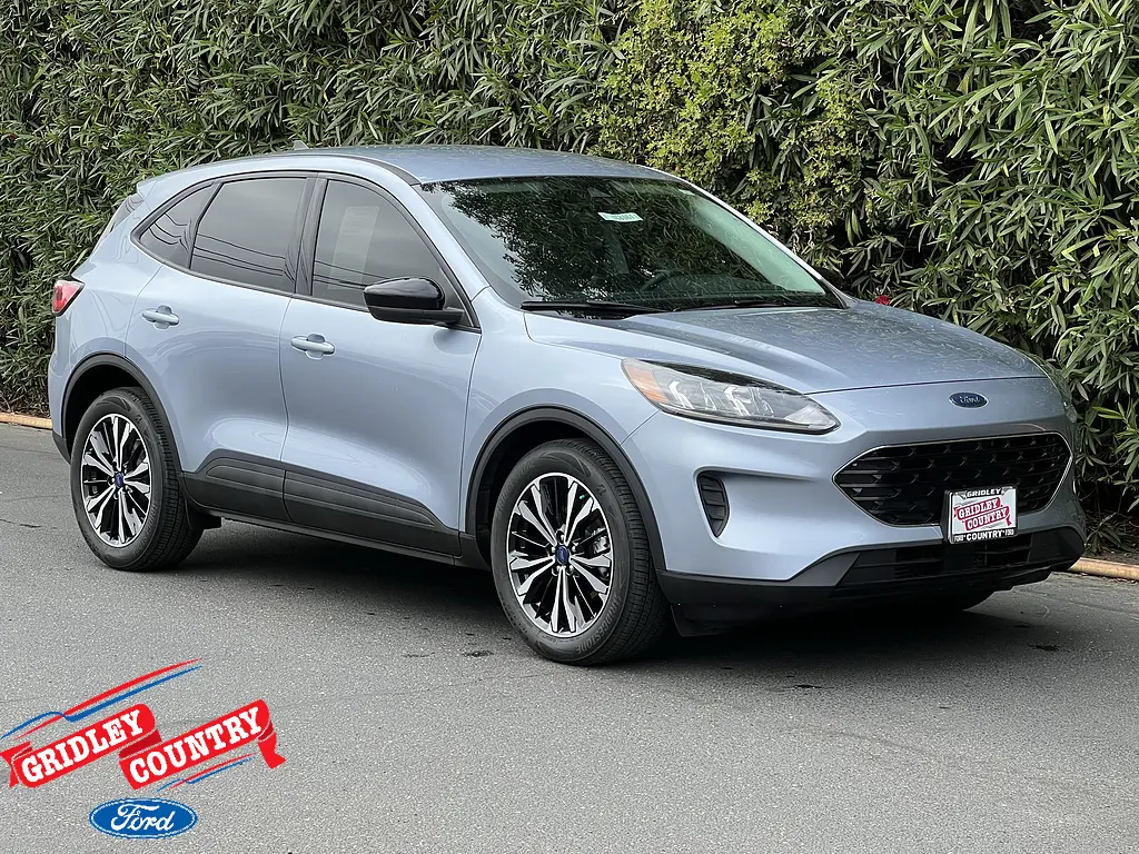 2022 Ford Escape - $21,988