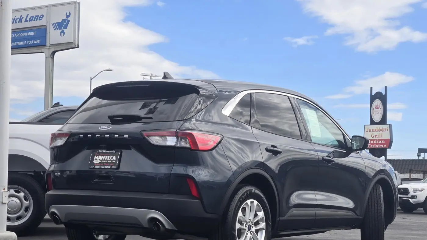 2022 Ford Escape SE