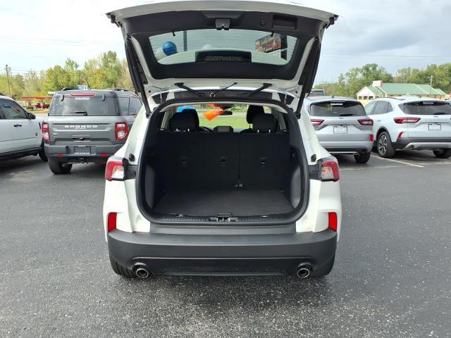 2022 Ford Escape - $21,895