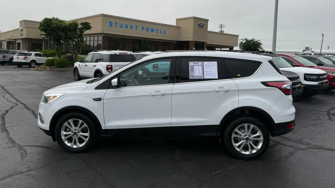 2017 Ford Escape SE