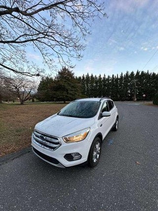 2018 Ford Escape with Oxford White Exterior