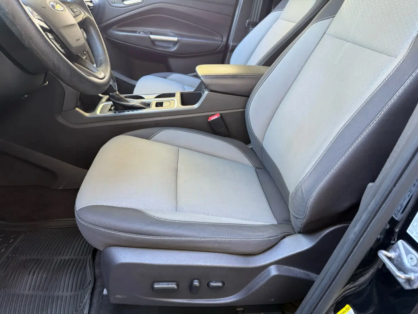2018 Ford Escape - $11,400