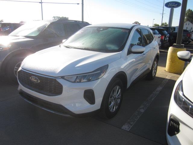 2023 Ford Escape - $21,987
