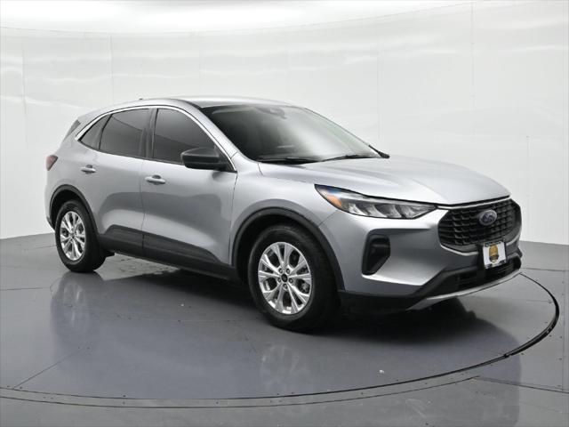 2023 Ford Escape - $22,990