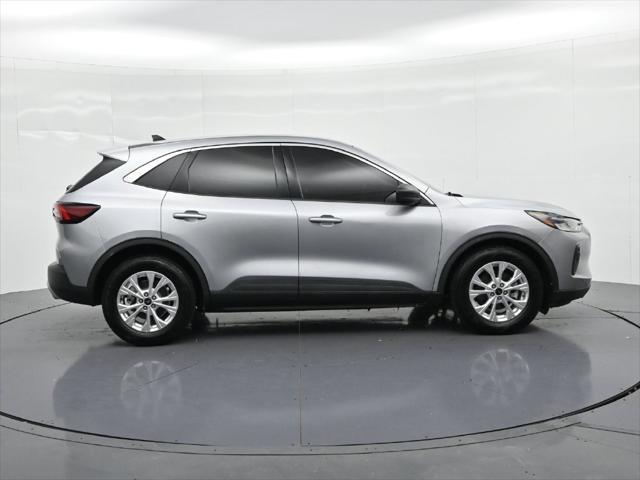 2023 Ford Escape - $22,990