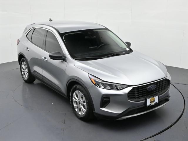 2023 Ford Escape - $22,990