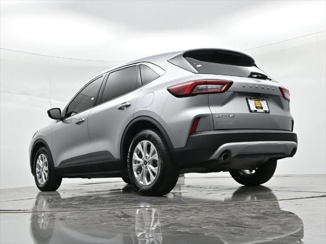 2023 Ford Escape - $22,990