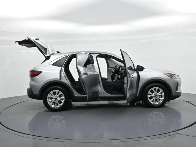 2023 Ford Escape - $22,990