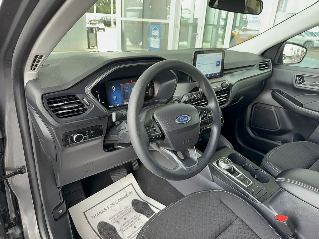 2025 Ford Escape - $30,995