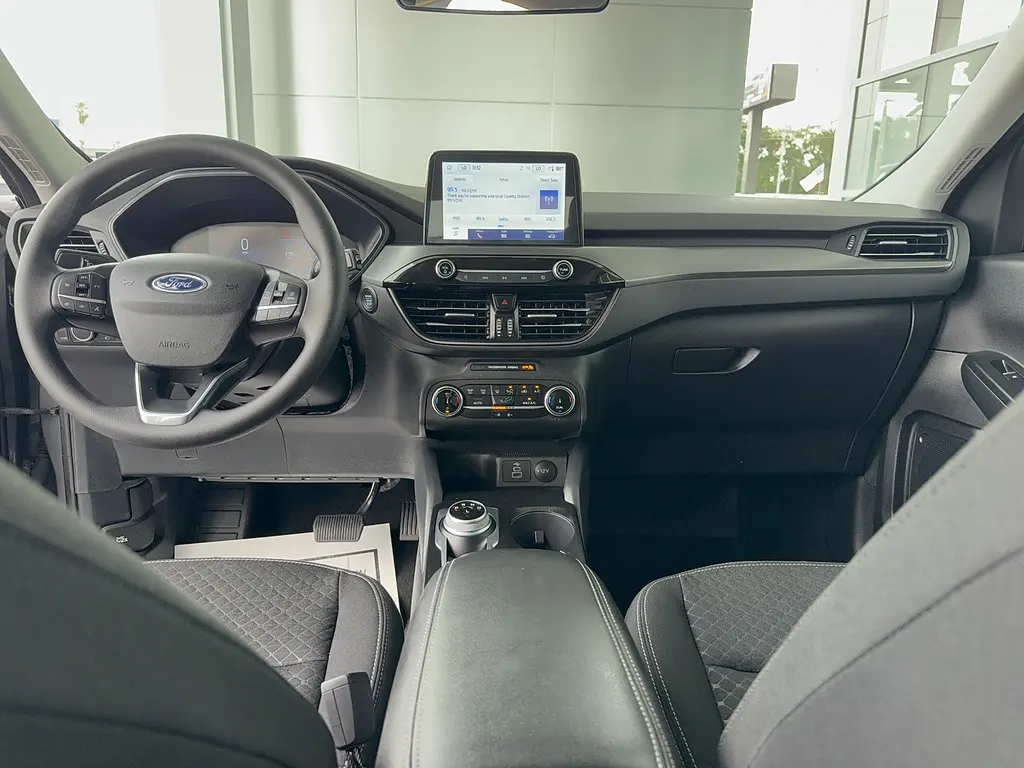 2025 Ford Escape - $30,995