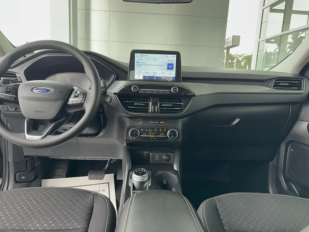 2025 Ford Escape - $30,995