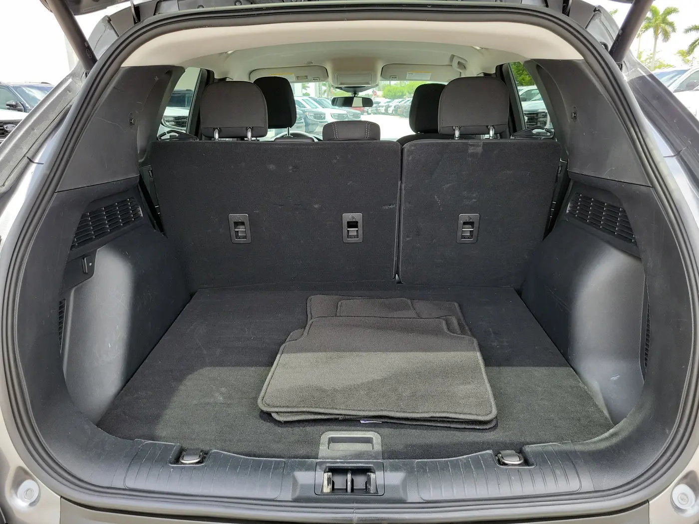 2023 Ford Escape - $17,990