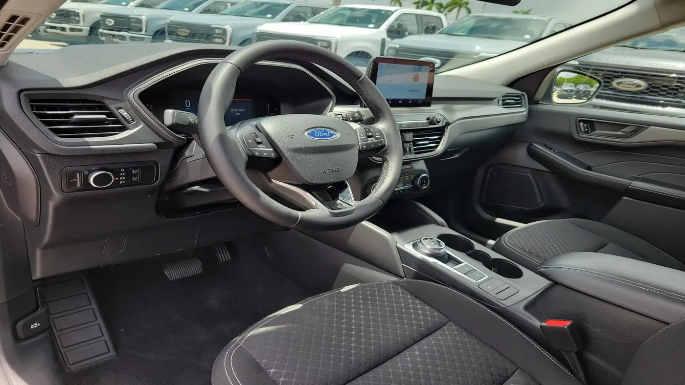 2023 Ford Escape - $17,990
