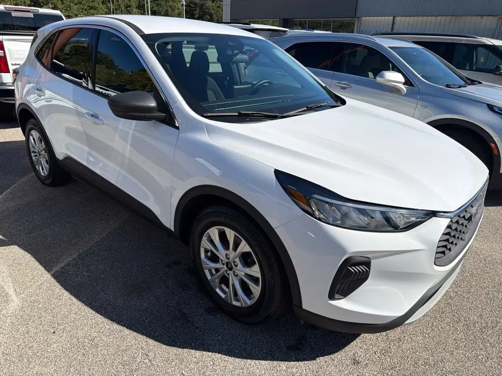 2024 Ford Escape - $18,998