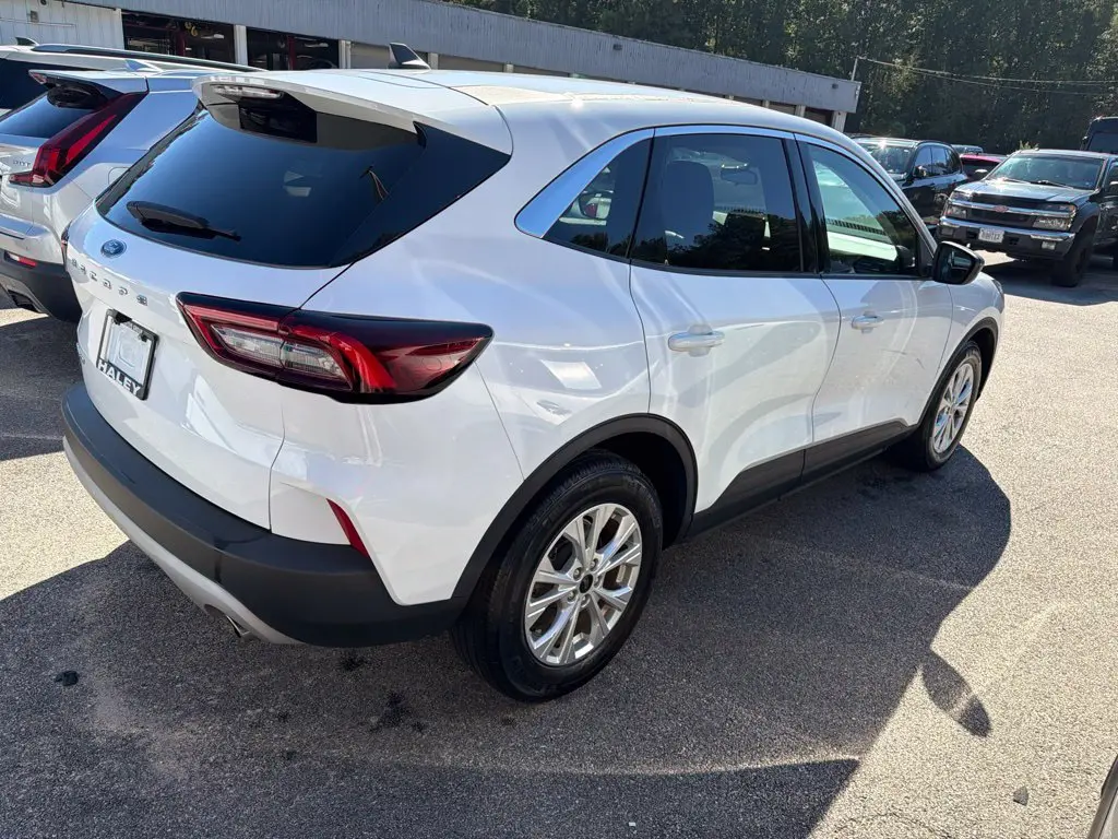 2024 Ford Escape - $18,998