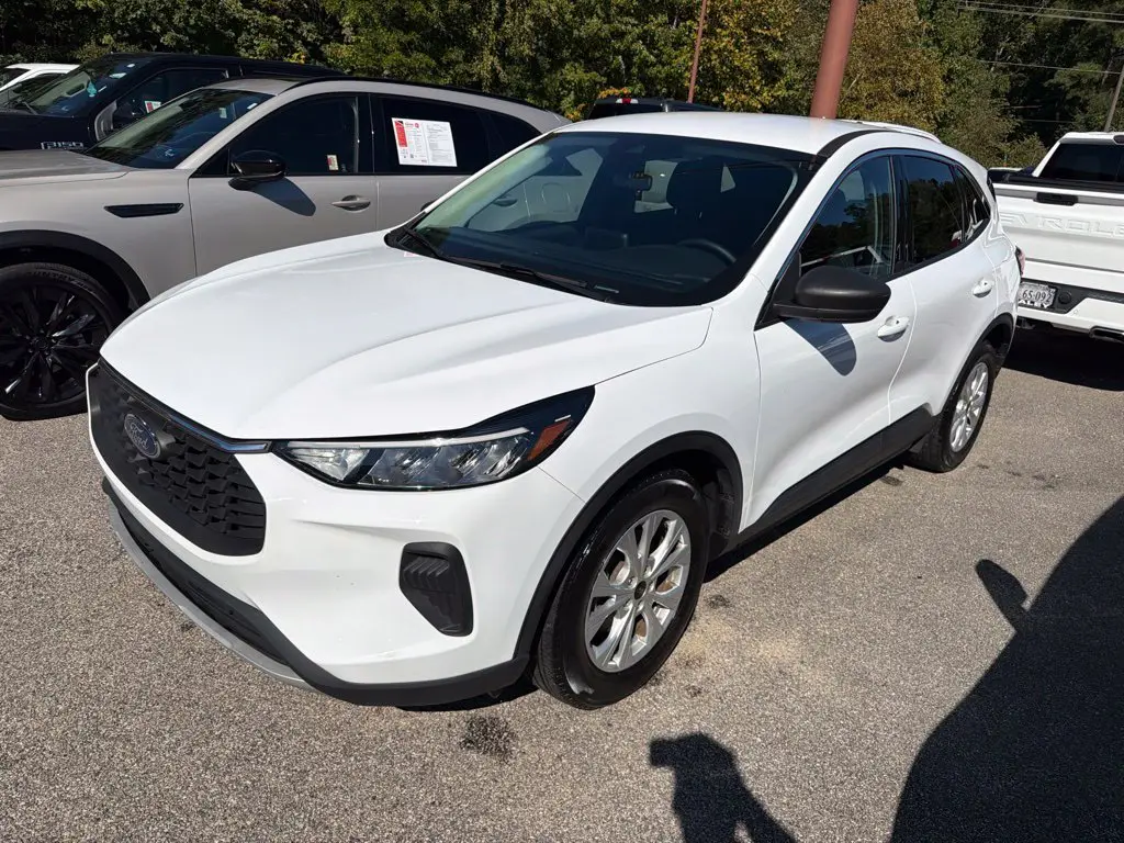 2024 Ford Escape - $18,998