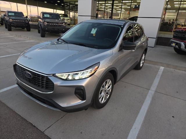 2023 Ford Escape - $21,988