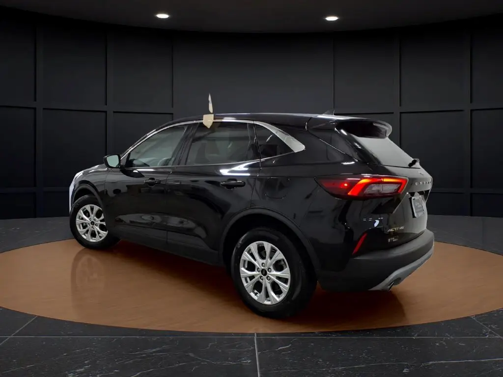 2024 Ford Escape - $21,995