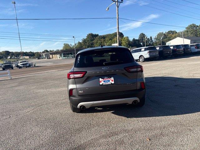 2024 Ford Escape - $19,499
