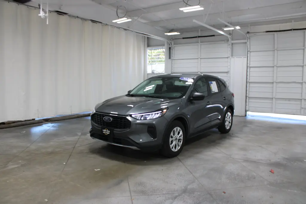 2025 Ford Escape - $21,698