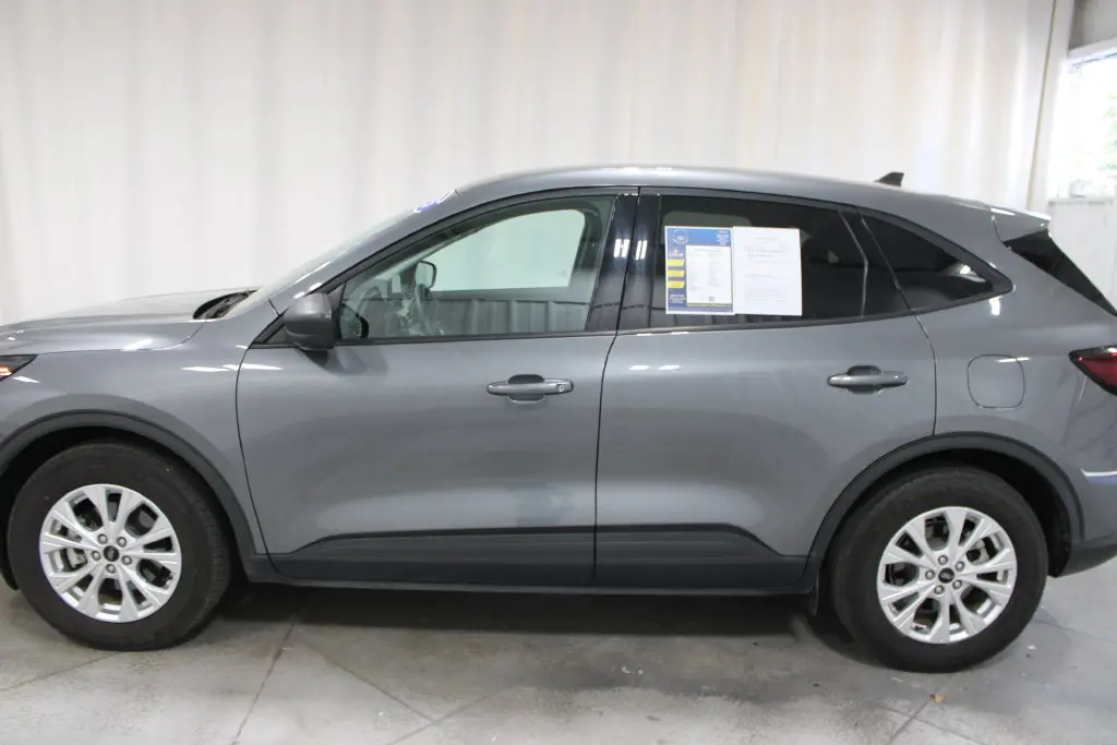 2025 Ford Escape - $21,698