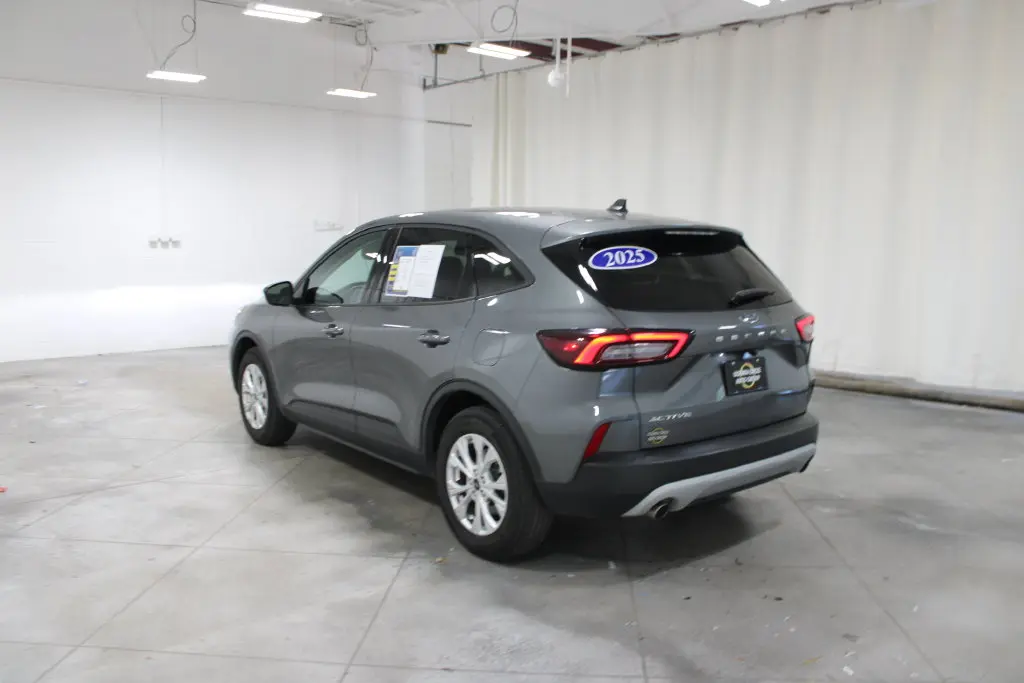 2025 Ford Escape - $21,698
