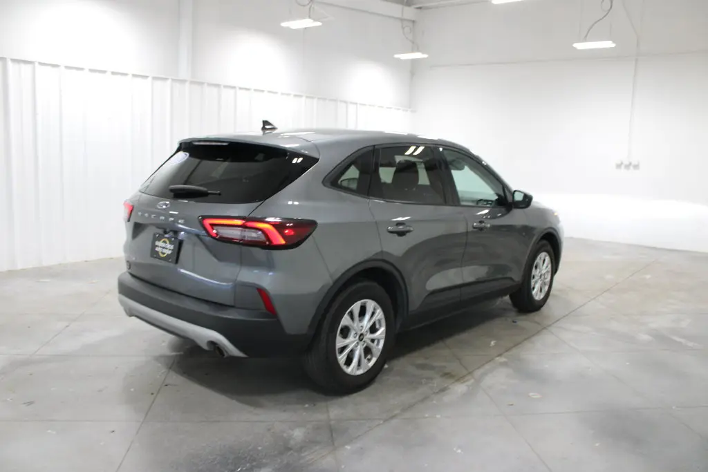 2025 Ford Escape - $21,698