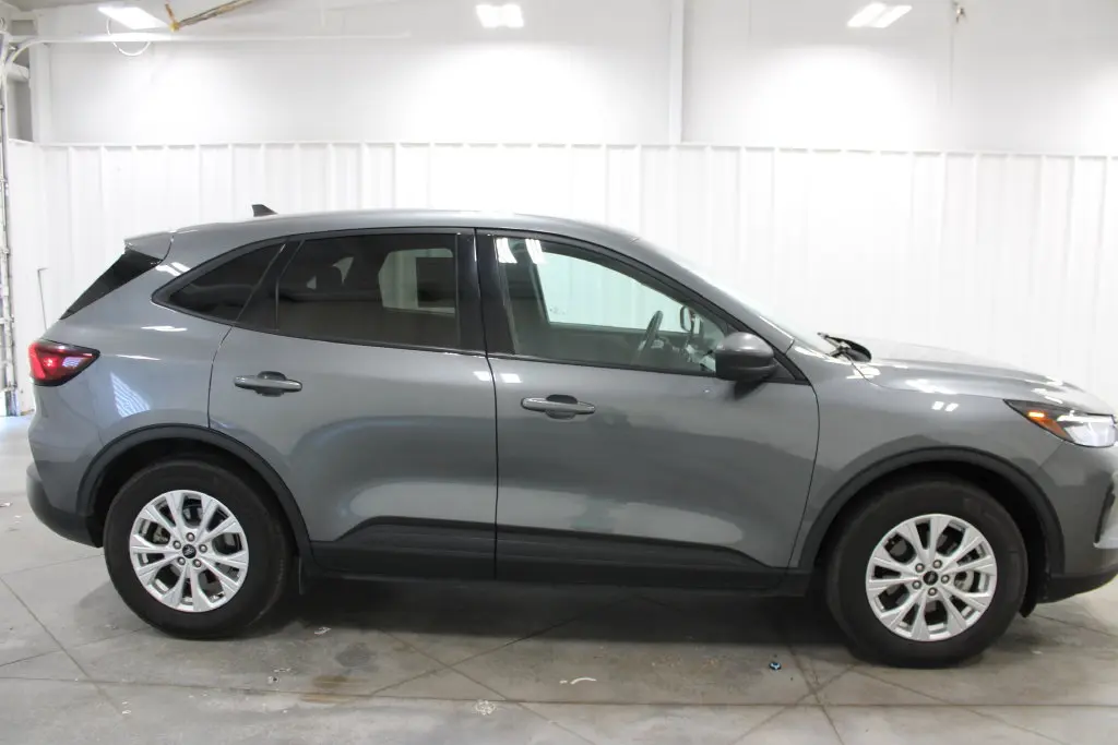 2025 Ford Escape - $21,698