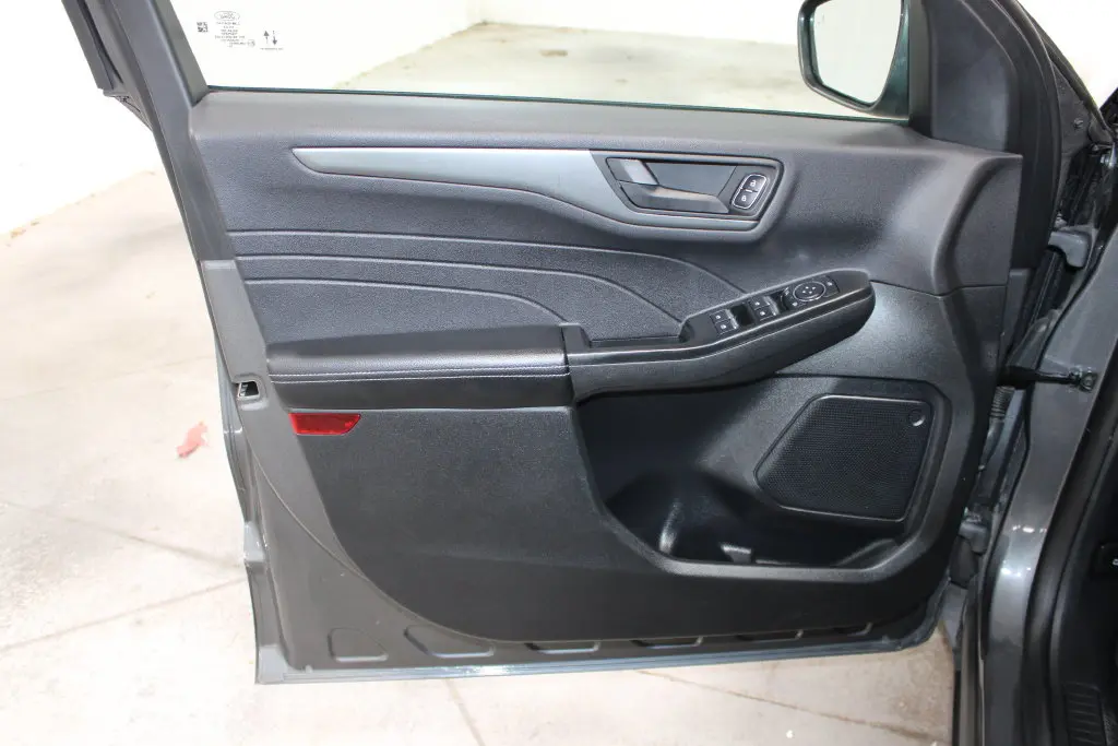 2025 Ford Escape - $21,698