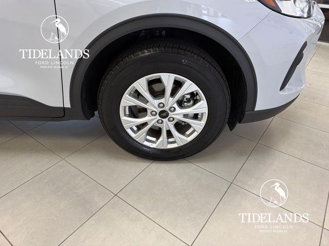 2026 Ford Escape - $22,500