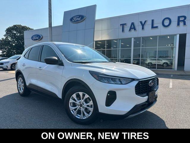 2023 Ford Escape - $22,323