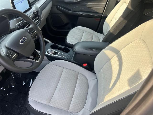 2024 Ford Escape - $17,777