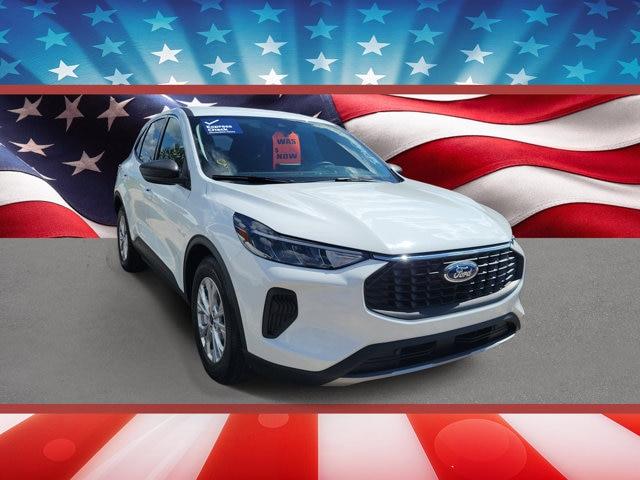 2023 Ford Escape - $21,795