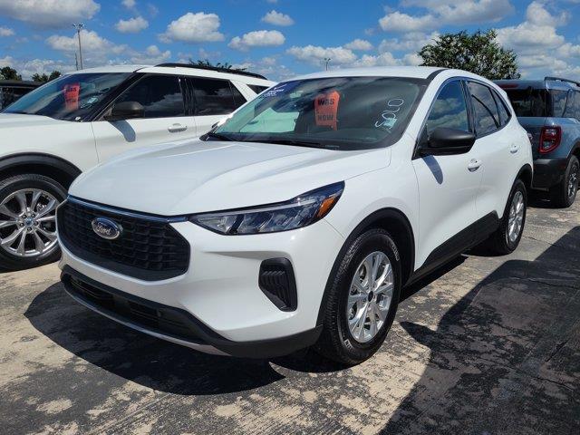 2023 Ford Escape - $21,795