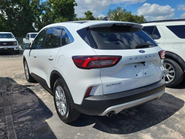 2023 Ford Escape - $21,795