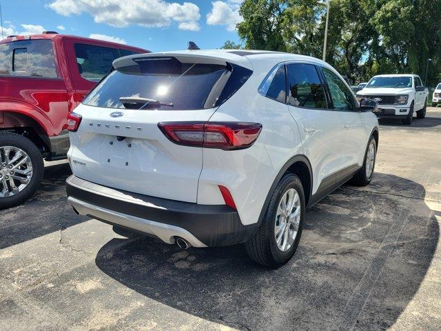 2023 Ford Escape - $21,795