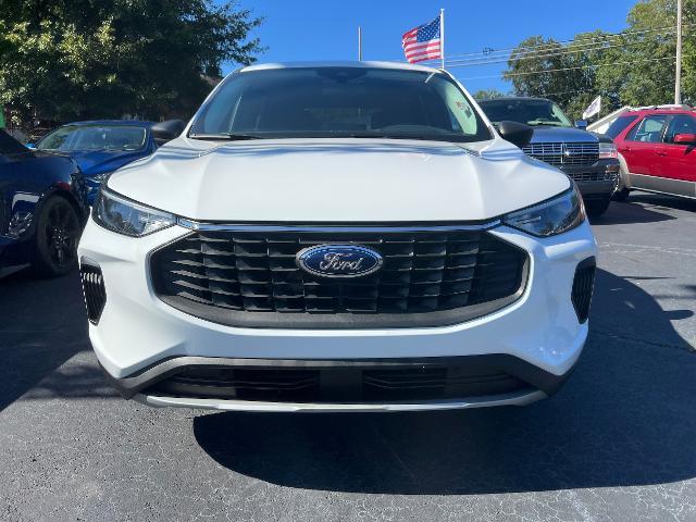 2024 Ford Escape - $21,900