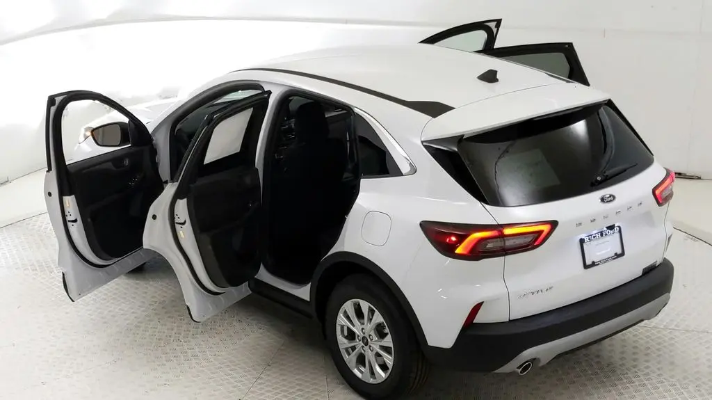 2024 Ford Escape - $20,949