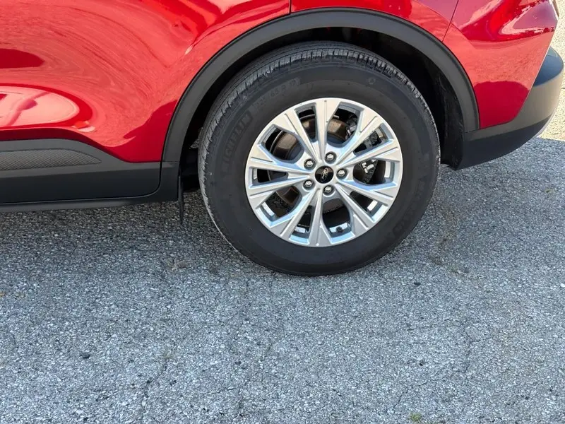 2025 Ford Escape - $22,500