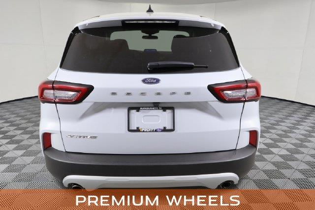 2025 Ford Escape - $19,400