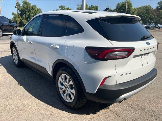 2025 Ford Escape - $22,542