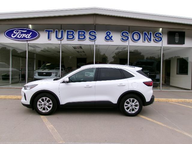 2023 Ford Escape - $26,850