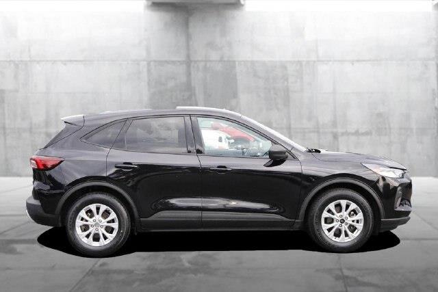 2025 Ford Escape - $22,990