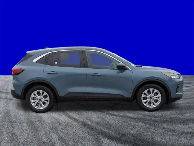 2023 Ford Escape - $21,157