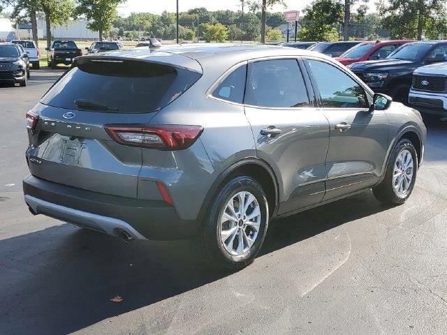 2025 Ford Escape - $18,900
